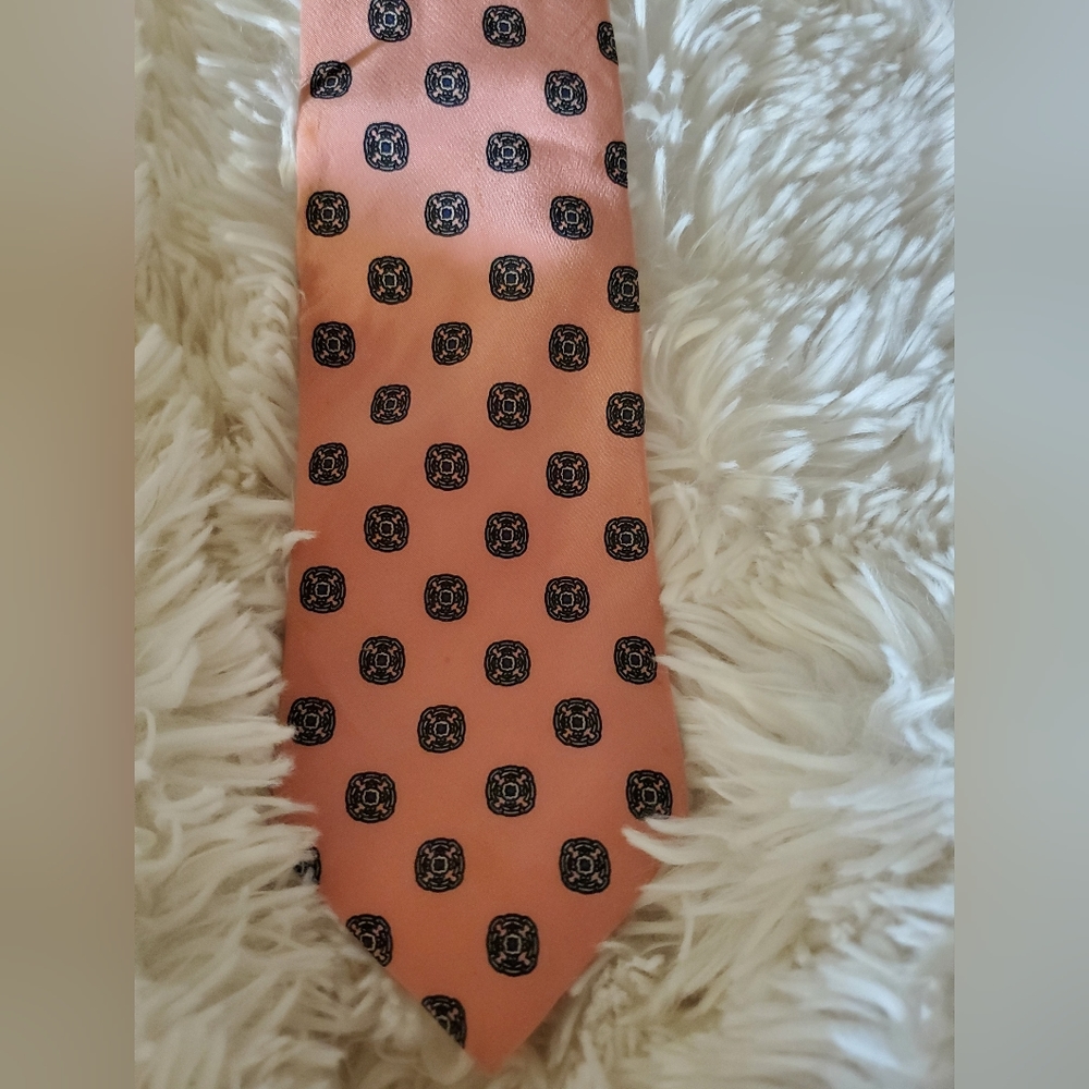 Enrico Guccinu 100% silk tie